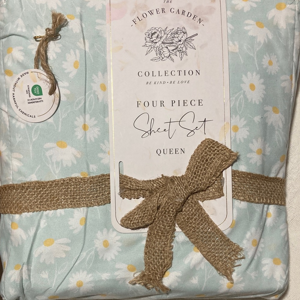 Queen Sheet Set - Blue and White